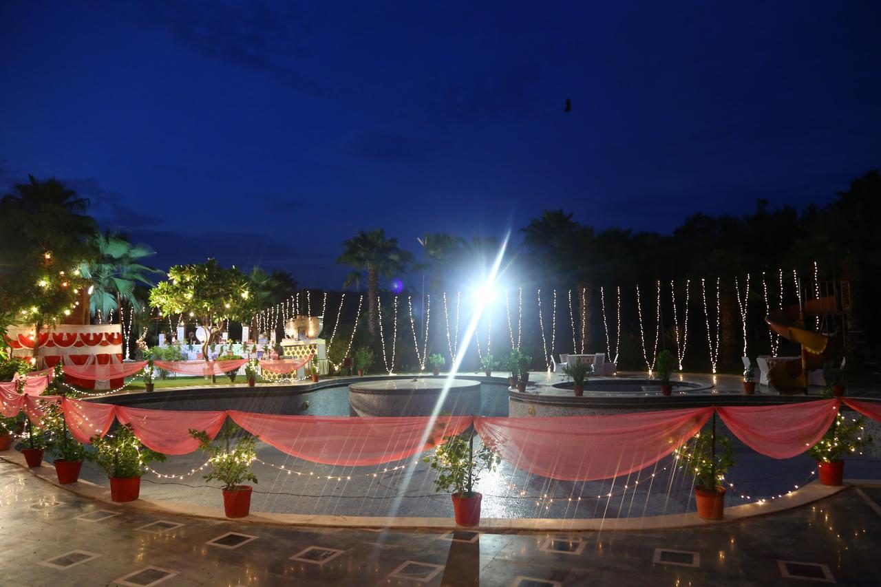 แมคสัน รีสอร์ต วรินทาวัน Hotel Kosi ภายนอก รูปภาพ